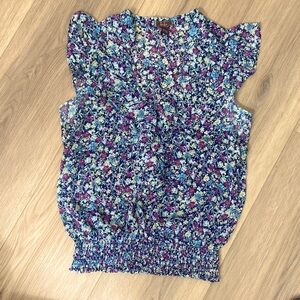 Floral short sleeve blouse